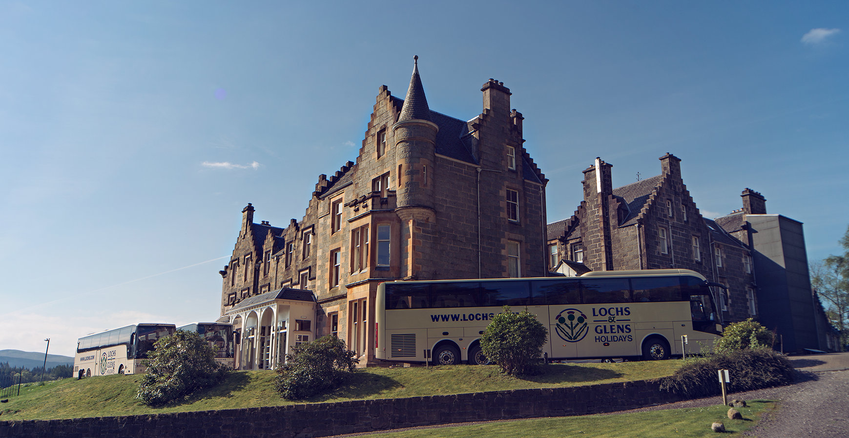 Coaches at Loch Awe Hotel